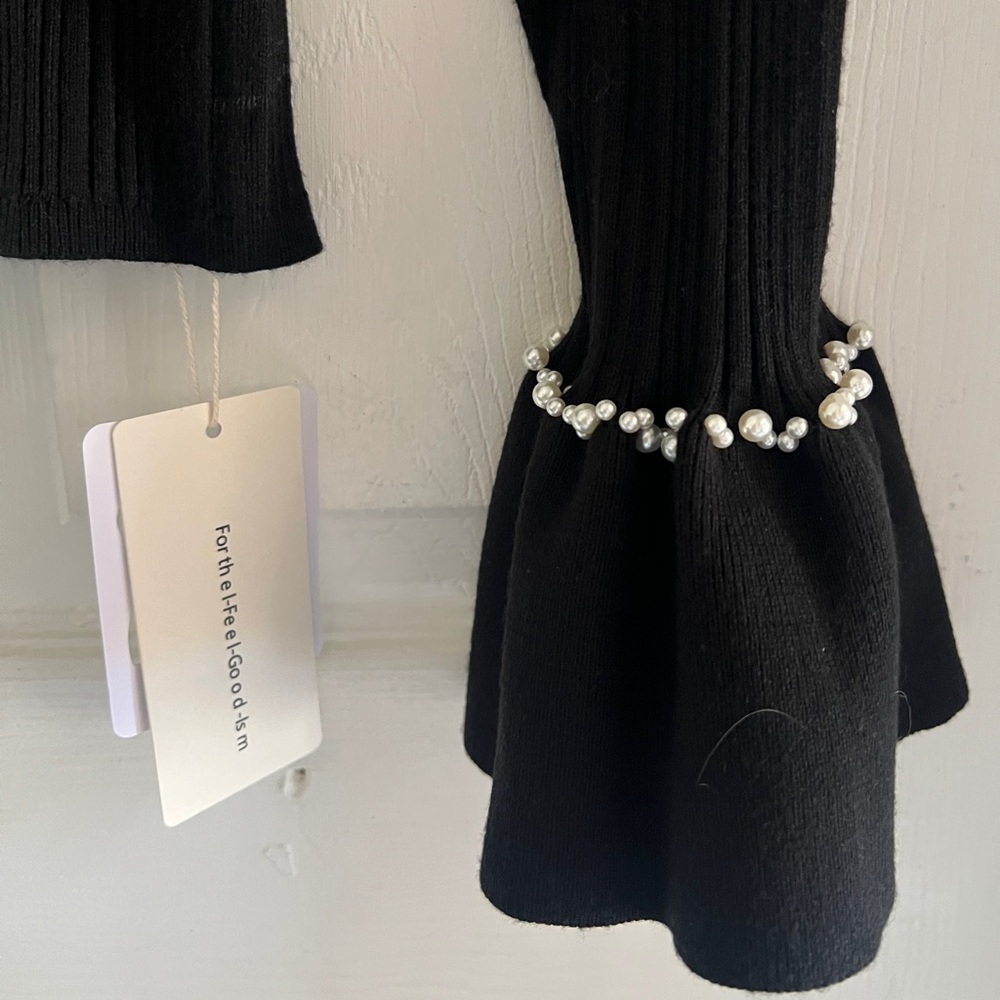 Commense Beaded-Decor Ruffle Knit Top - Picture 12 of 16